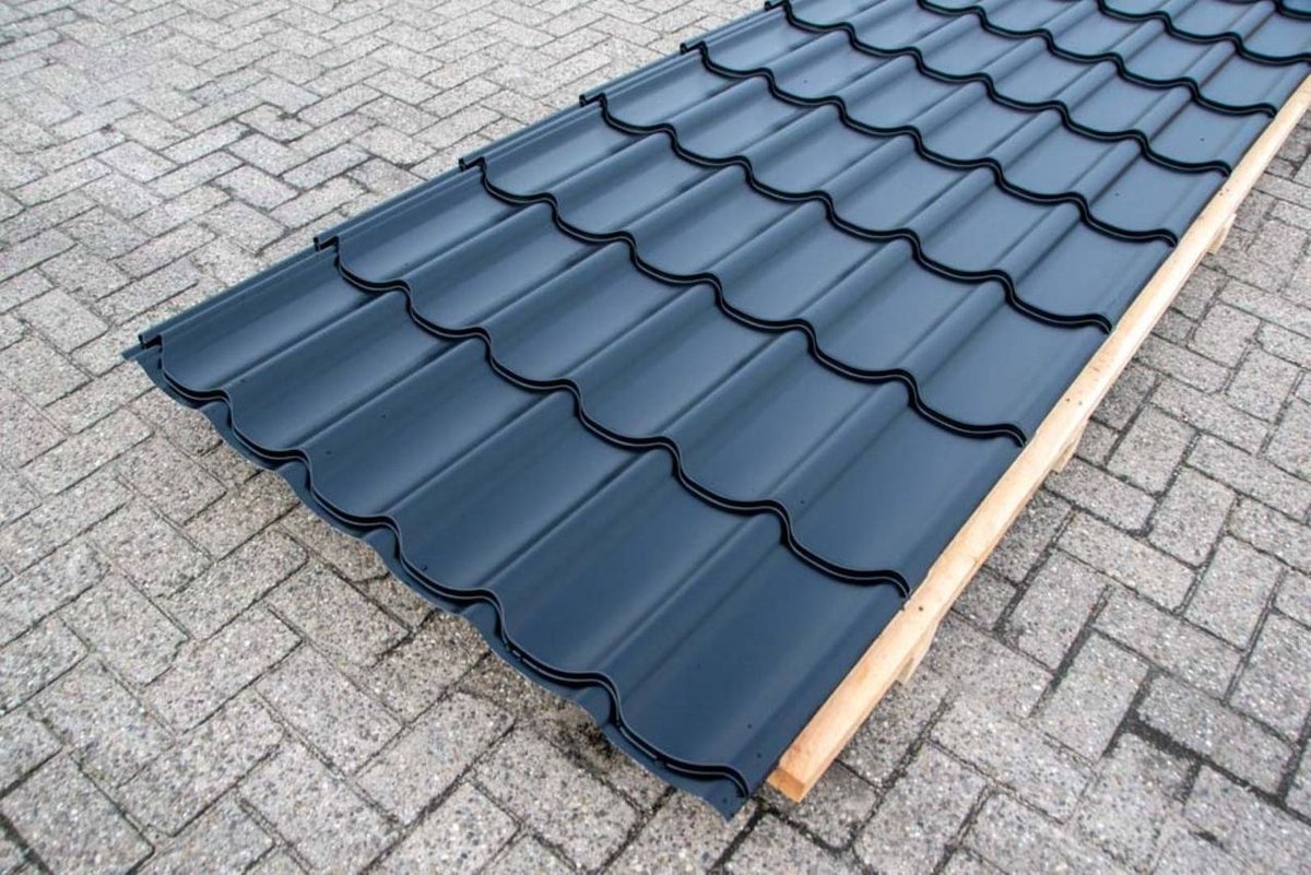Tuile anthracite prête à poser